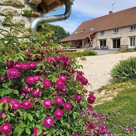 Le Pre De La Rue Bed & Breakfast Bouesse Exterior foto