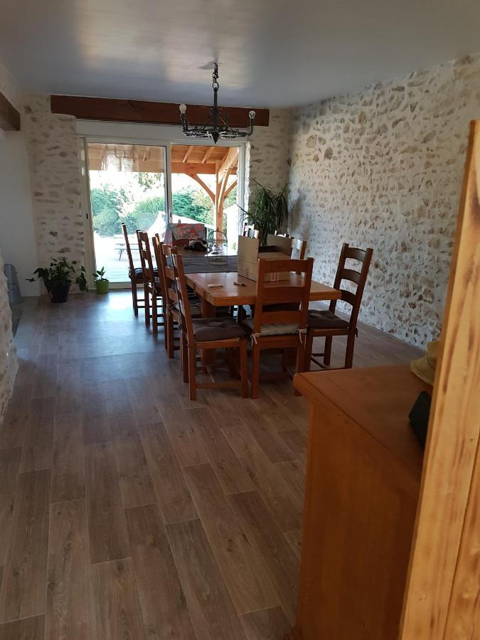 Le Pre De La Rue Bed & Breakfast Bouesse Exterior foto