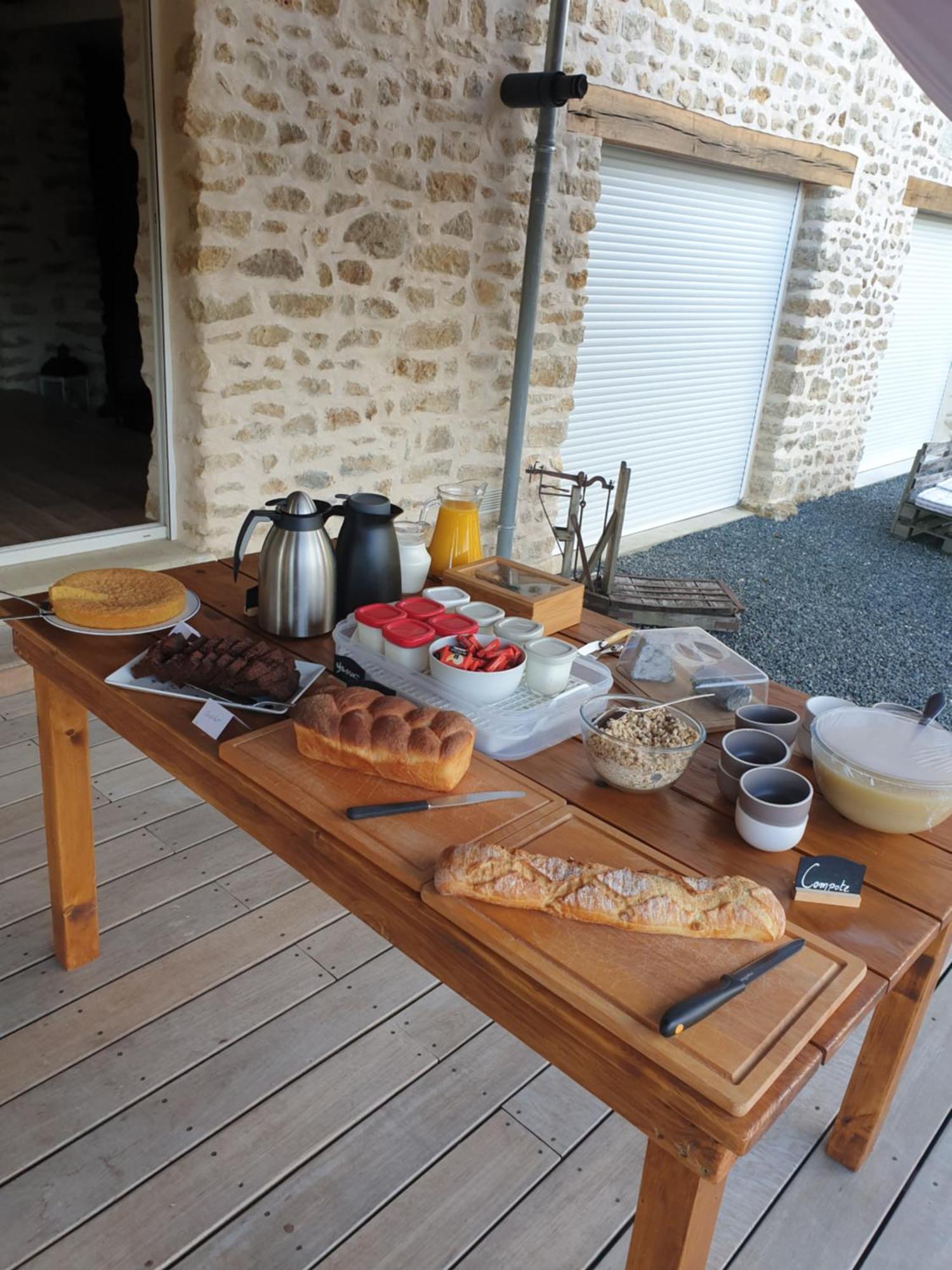 Le Pre De La Rue Bed & Breakfast Bouesse Exterior foto